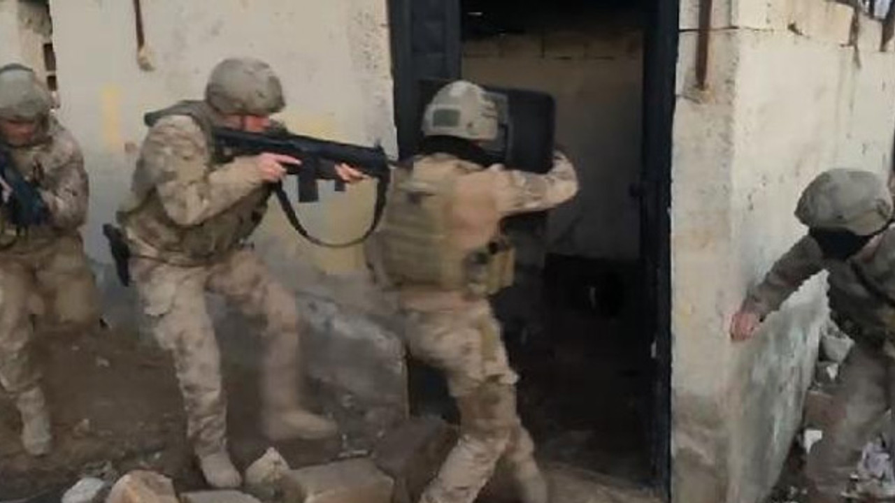 Şanlıurfa merkezli 3 ilde 'Kökünü Kurutma' operasyonu: 81 'torbacı' gözaltına alındı