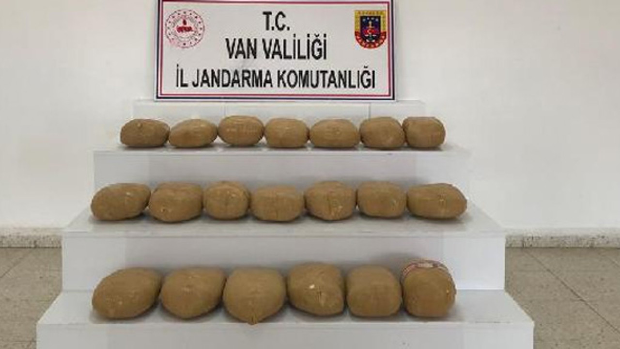 Van'da jandarmadan uyuşturucu operasyonu: 100 kilo toz esrar ele geçirildi