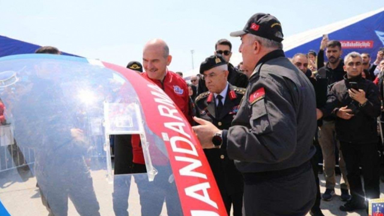 Bakan Soylu'dan, 'Cayrokopter'e özel ilgi: TEKNOFEST'te Jandarma'ya ziyaret