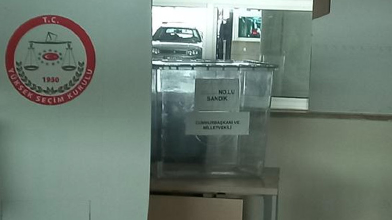Edirne'deki sınır kapılarında oy verme sandıkları kuruldu