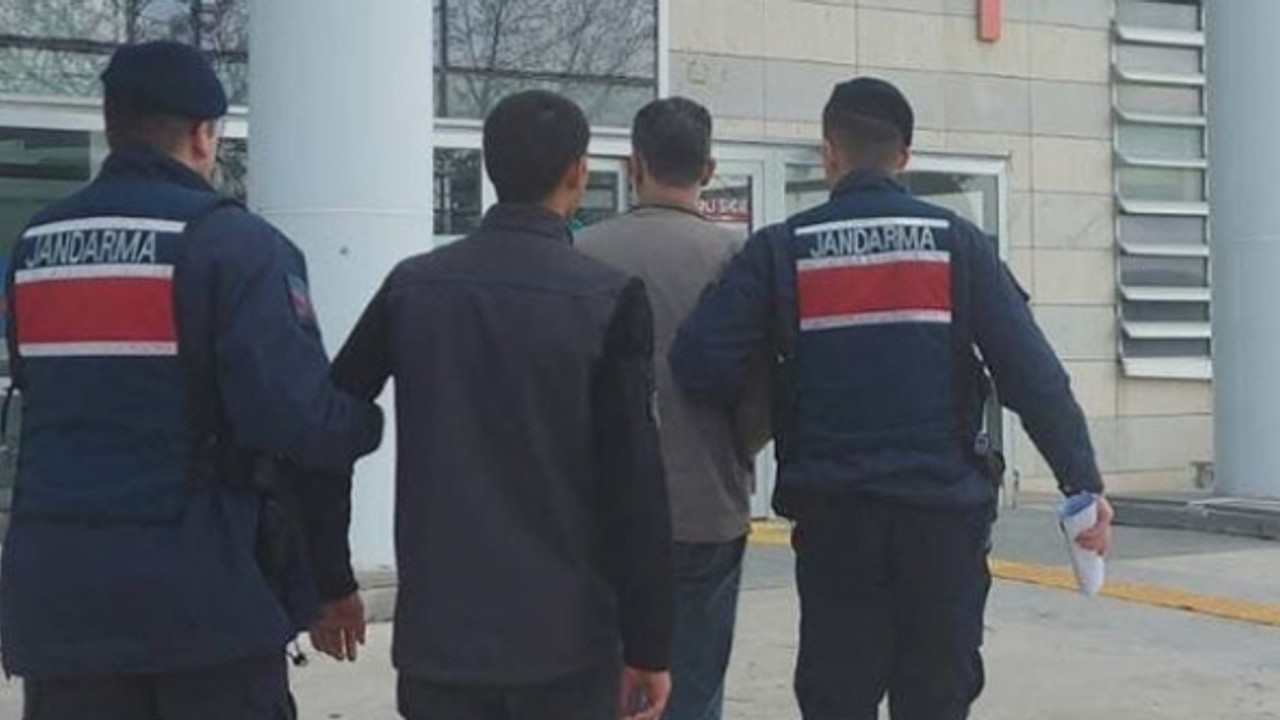 Jandarma 2 firari hükümlüyü paketledi