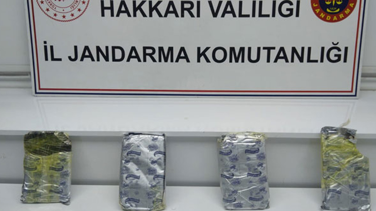 Jandarma uyuşturucuya geçit vermedi: Hakkari'de 4 kilo esrar ele geçirildi
