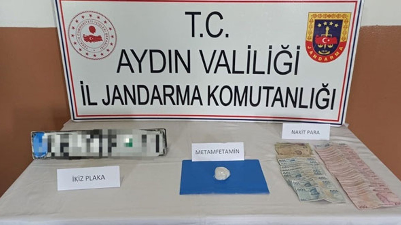 Jandarmadan zehir tacirlerine darbe: 3 kişi paketlendi