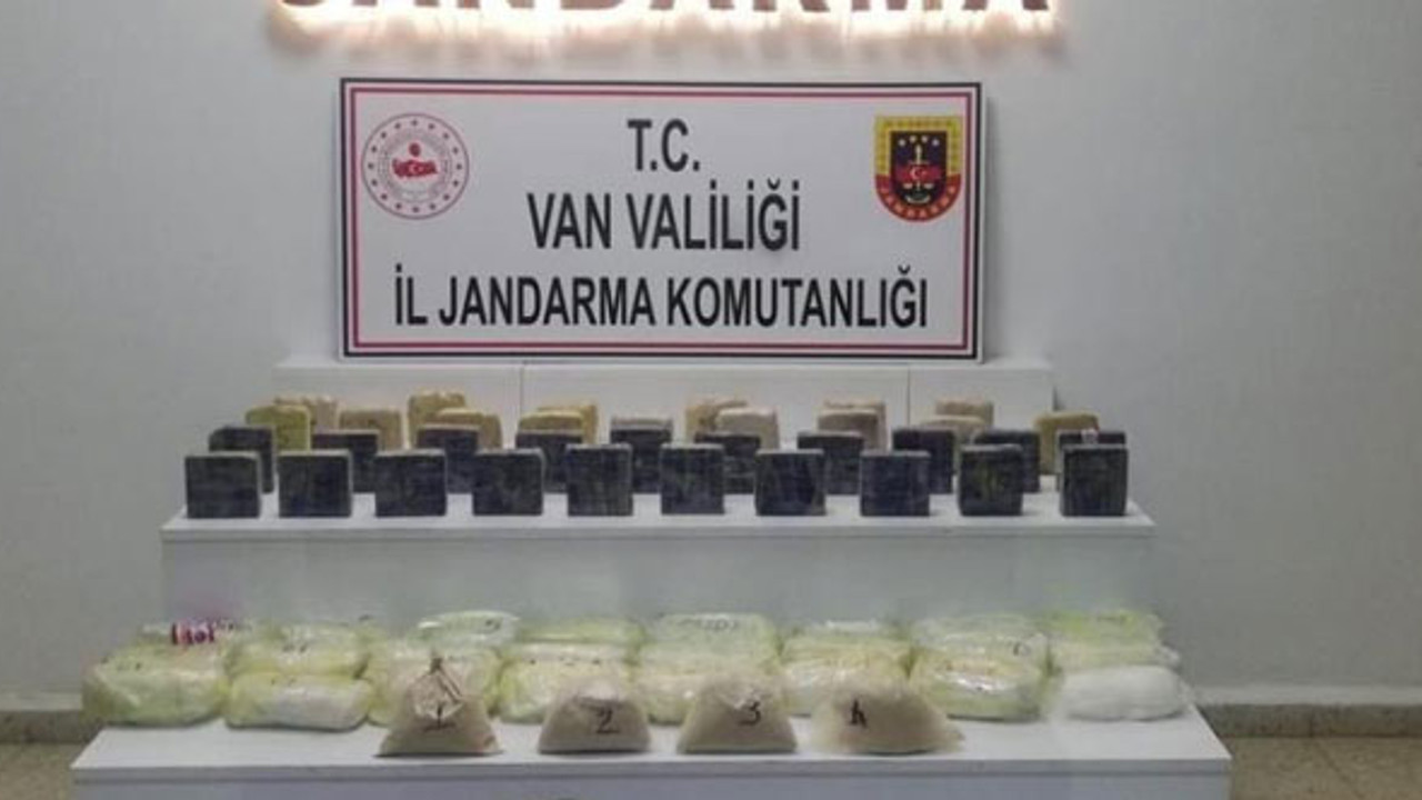 Zehir tacirleri hapsi boyladı