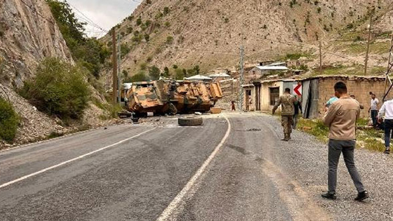 Hakkari-Van yolunda askeri araç devrildi: 3 yaralı