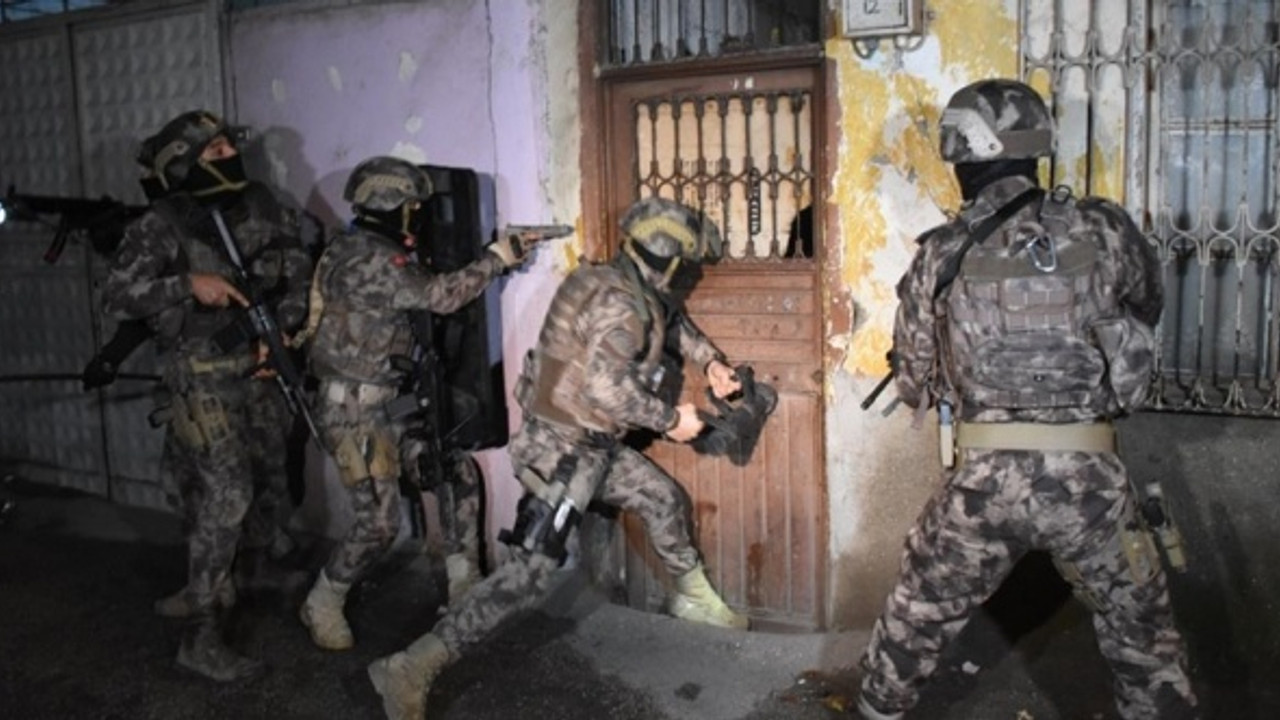 Manisa'da terör operasyonu: 38 şüpheli yakalandı