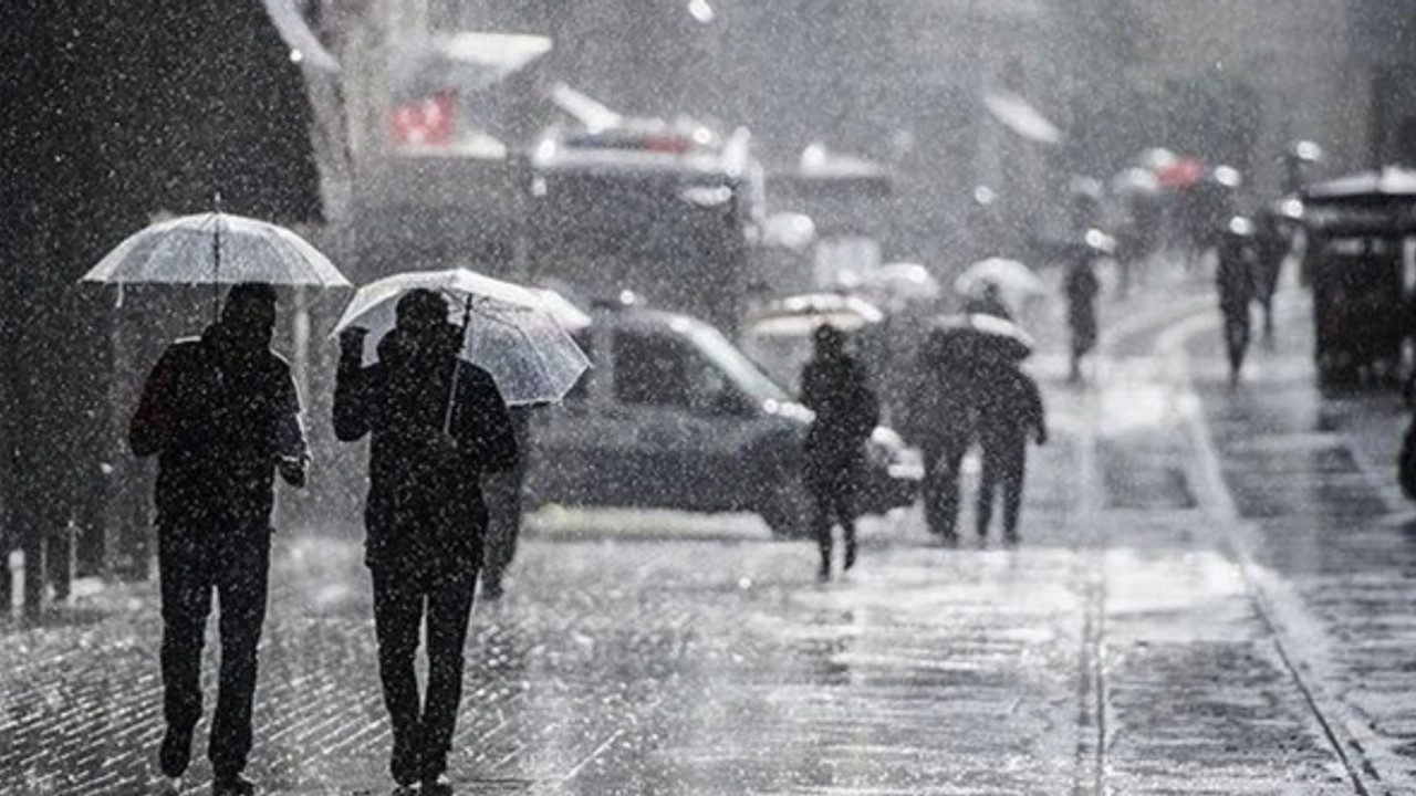 Meteoroloji bölge bölge uyardı: Gök gürültülü sağanak yağışa dikkat