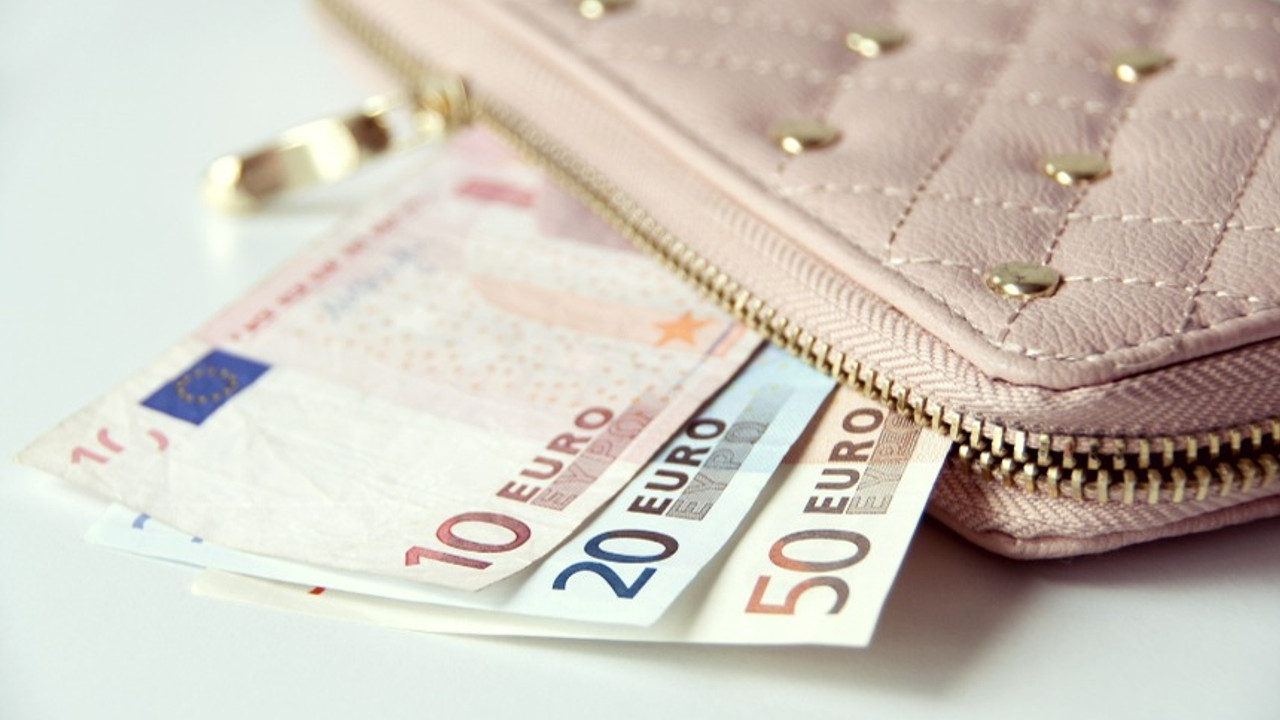 325 Euro bakıcı desteği başvurusu ne zaman, nasıl yapılır? Çalışan annelere 325 Euro destek başvuru şartları neler?