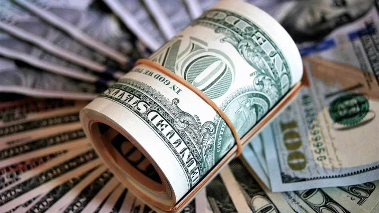 Dolar kritik seviyeyi aştı, rekor kırdı!