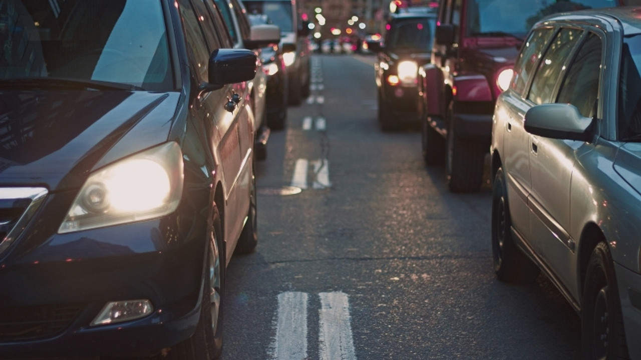 İstanbul'da hangi yollar trafiğe kapalı? İstanbul son dakika hangi yollar kapalı? Beyoğlu, Beşiktaş, Şişli...