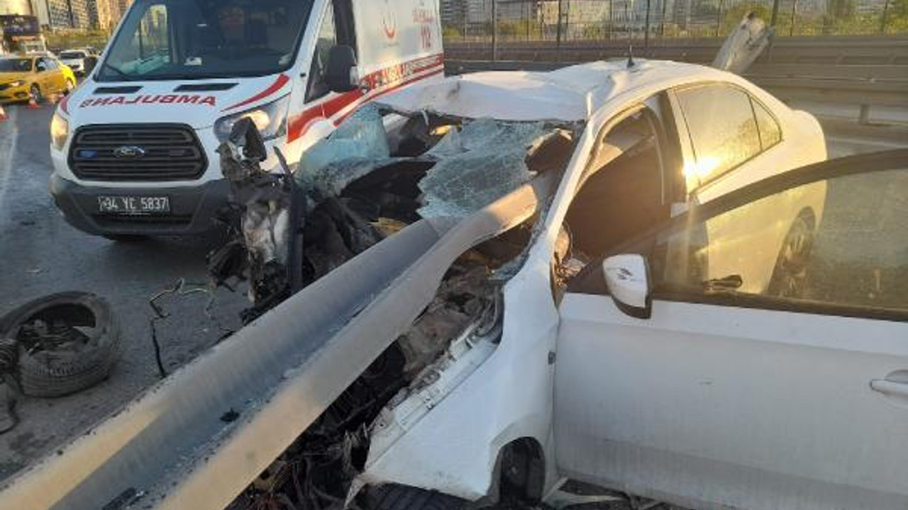 Bakırköy D-100 Karayolu'nda otomobil bariyere ok gibi saplandı: 1 ölü
