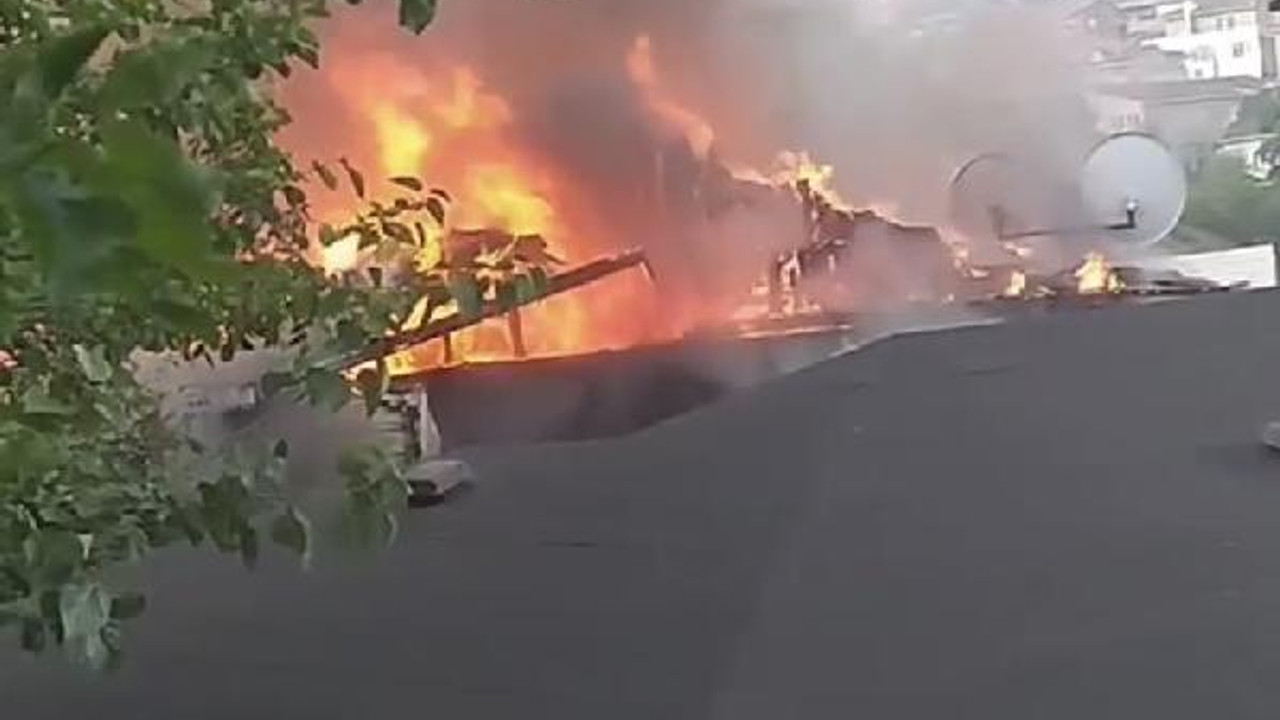 Beykoz'da bina alev alev yandı