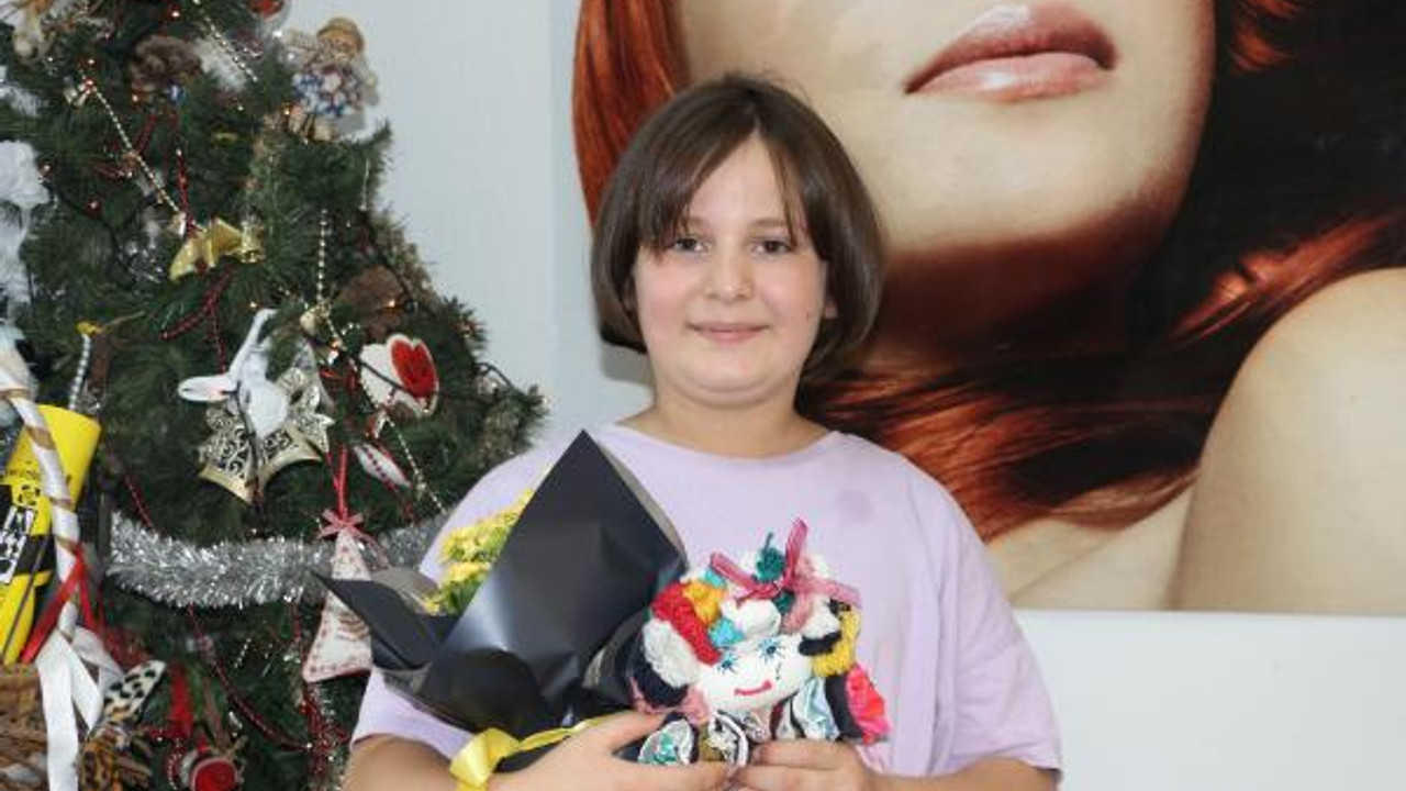İzlediği videodan etkilenen Elif, lösemili çocuklar için saçını bağışladı