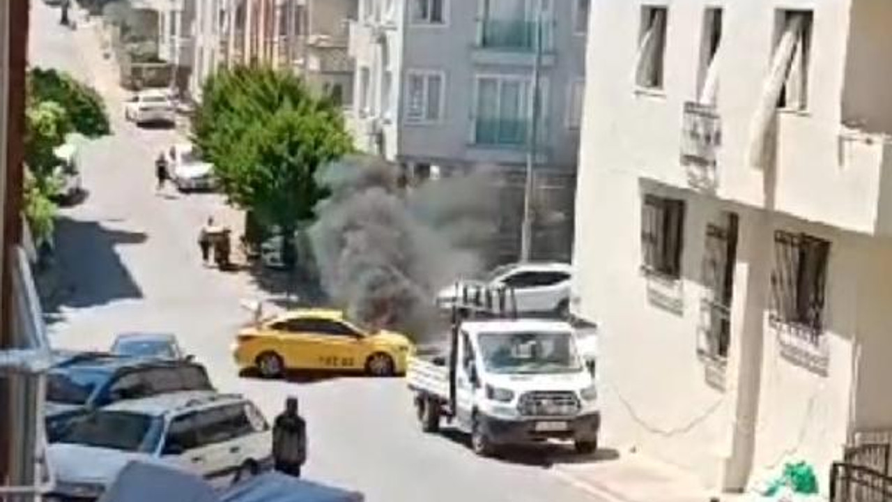 Ümraniye'de takside yangın