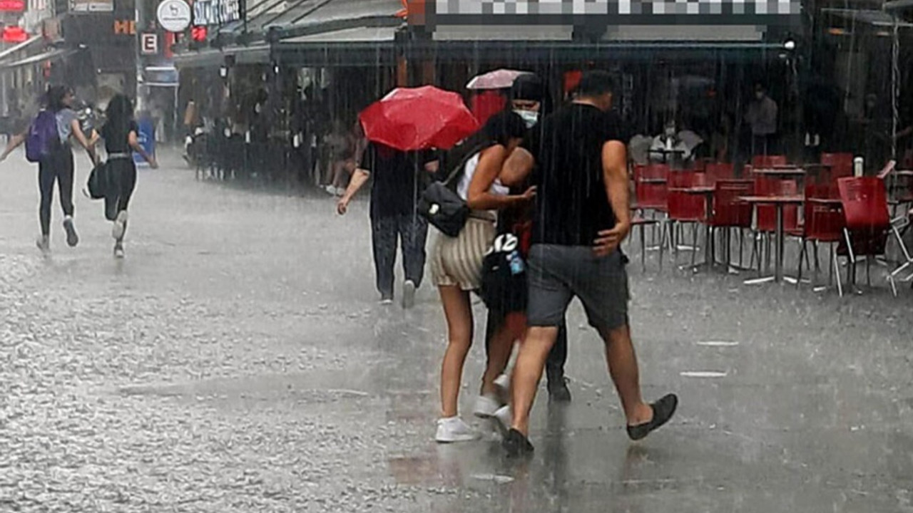 Meteoroloji'den sağanak yağış uyarısı: Sıcak havalara elveda