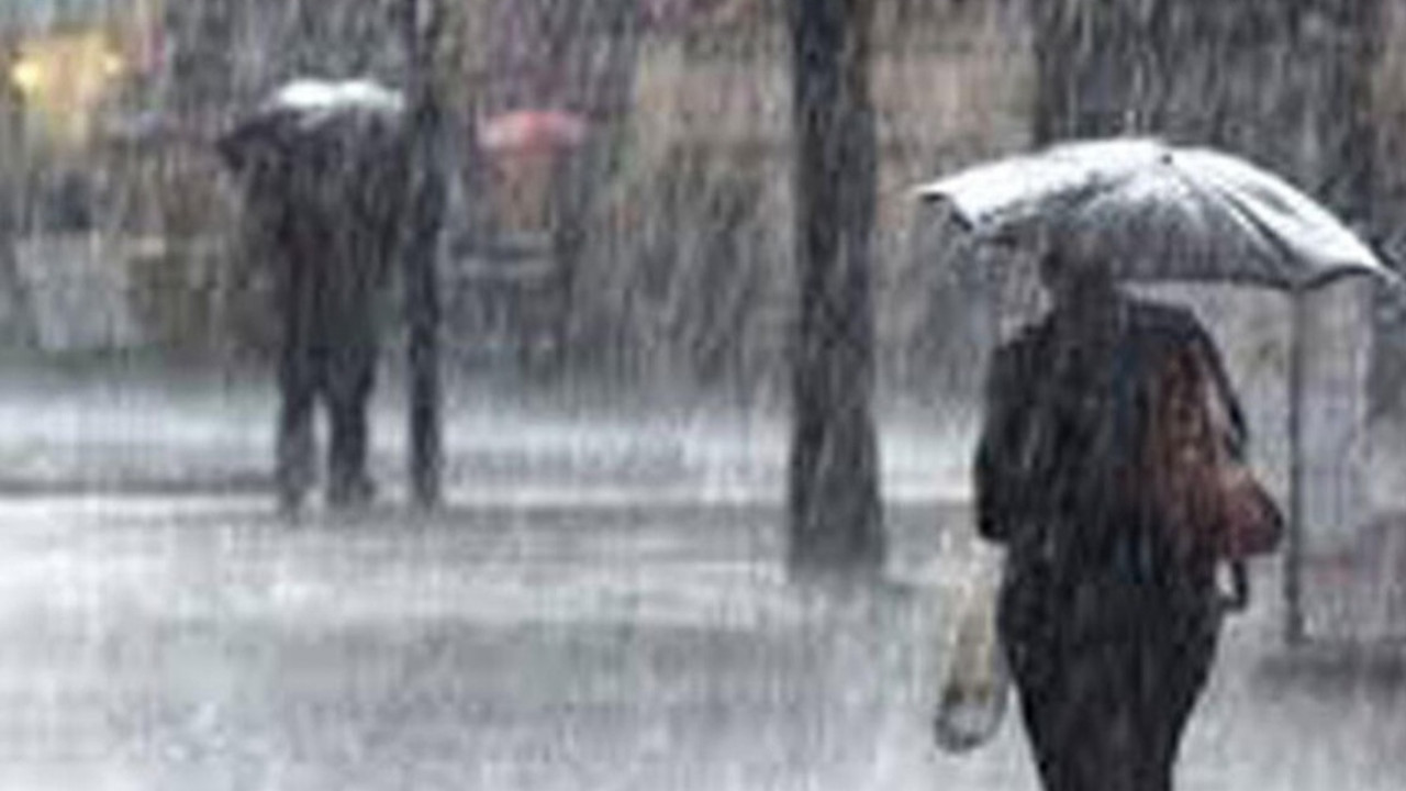 Meteoroloji’den peş peşe sağanak uyarısı: Sel, su baskını, yıldırım...