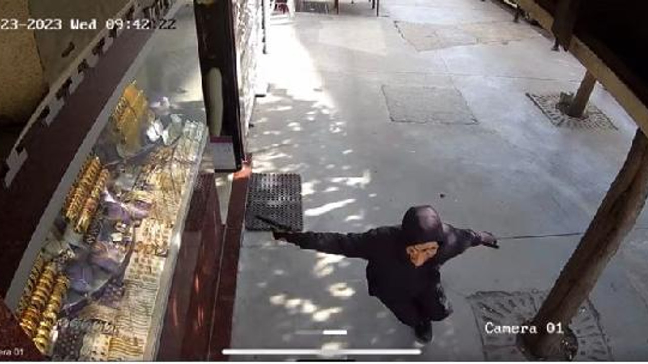 Gaziosmanpaşa’da Salvador Dali maskesiyle soygun girişimi