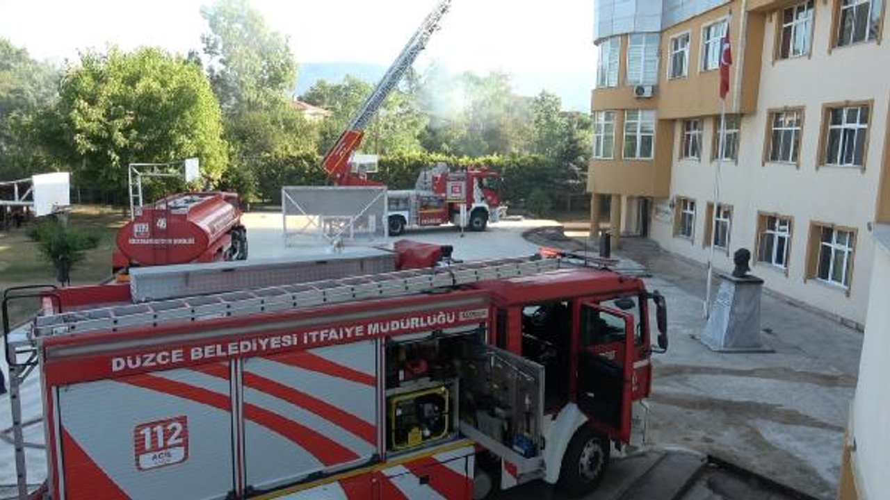 İmam hatip lisesinde çıkan yangın korkuttu