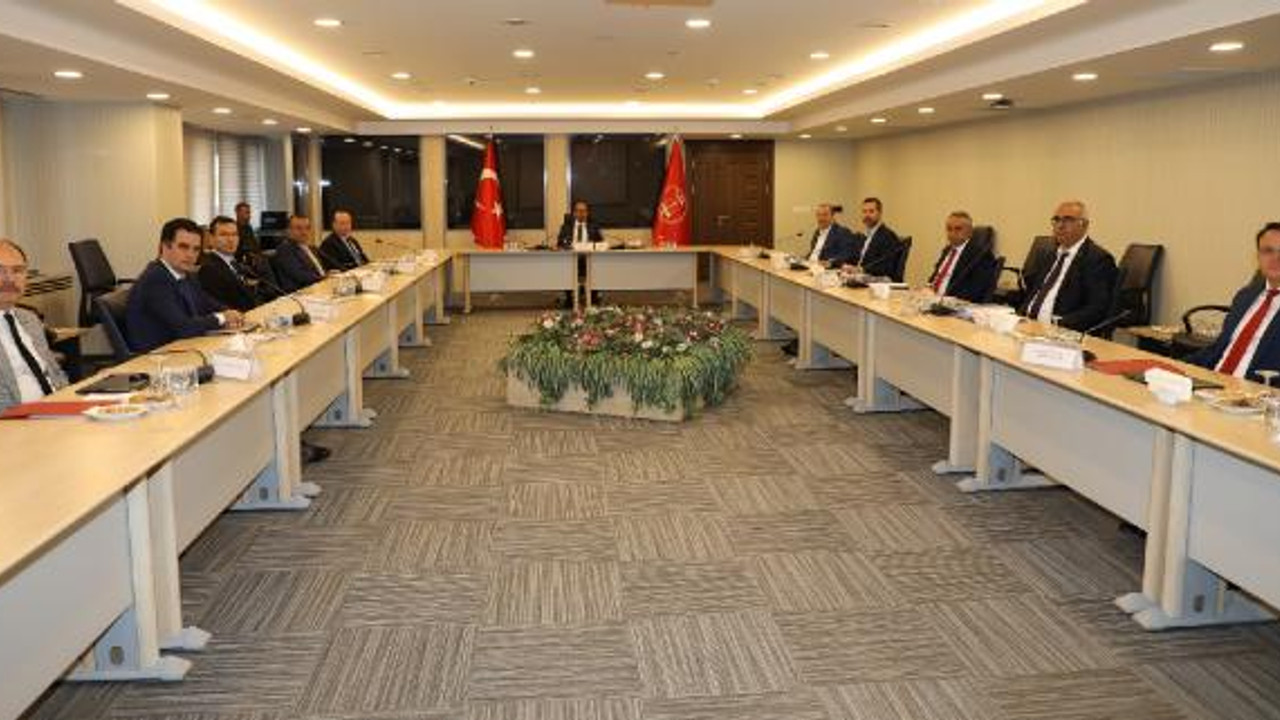 Memur ve memur emeklilerine yapılacak zam oranları belli oldu