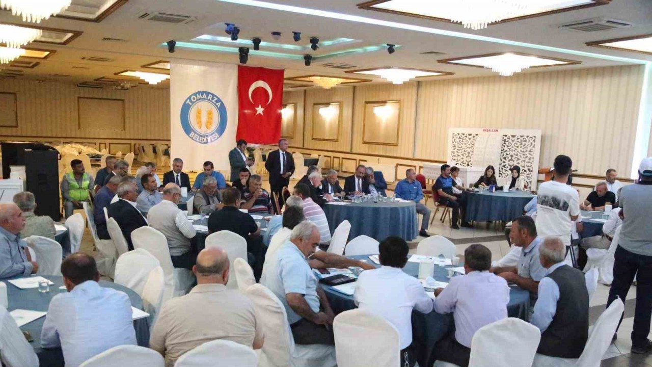 Başkan Büyükkılıç, Tomarza’da muhtarlarla buluştu