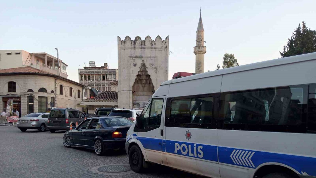 Sokak ortasında bıçaklanarak öldürüldü