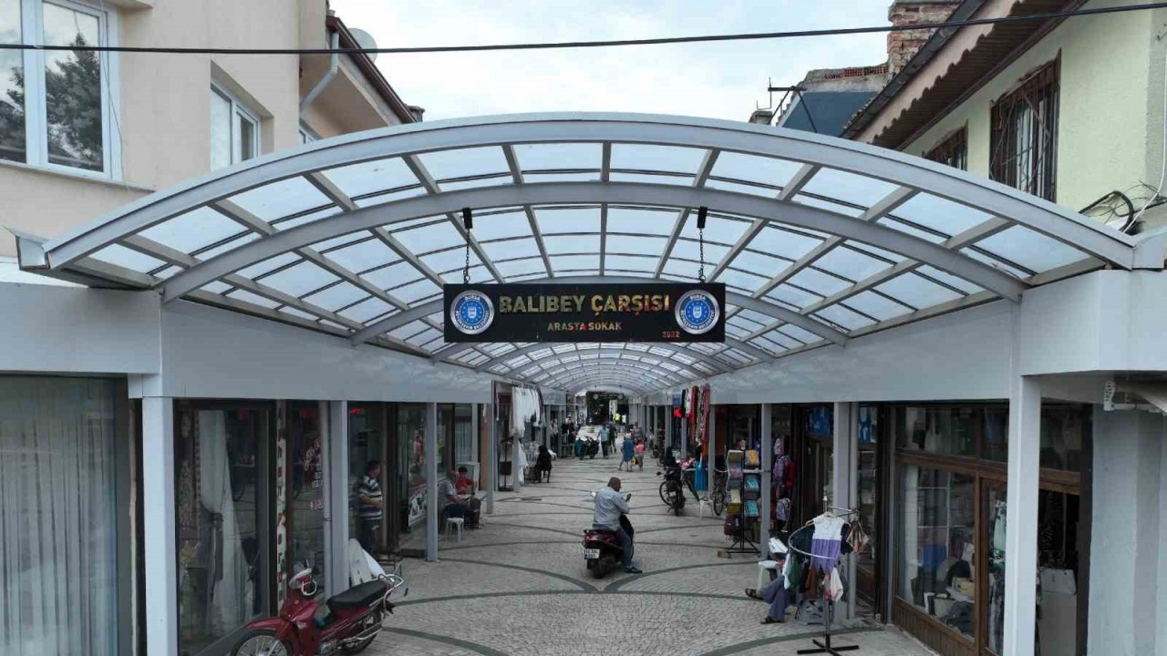 Yenişehir tarihi Balıbey Çarşısı’na estetik çatı