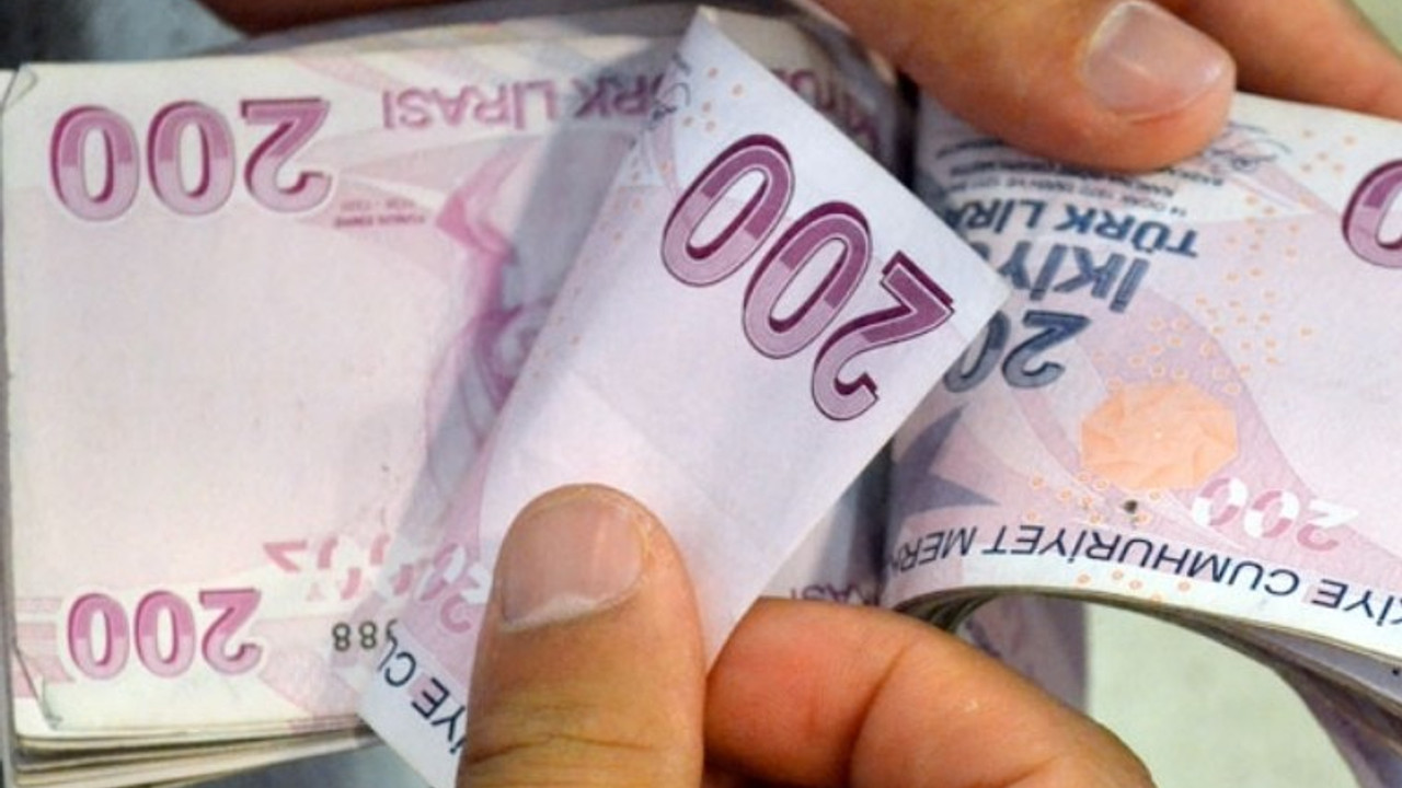 Milyonlarca emekli bu haberi bekliyor: 5 bin TL emekli ikramiyeleri hesaplara yattı mı, ne zaman ödenecek? İşte tarih...