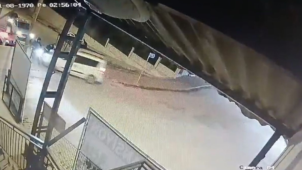 Uygulama noktasında 2’si polis 4 kişiye çarpıp kaçan aracın güvenlik kamerası görüntüleri ortaya çıktı