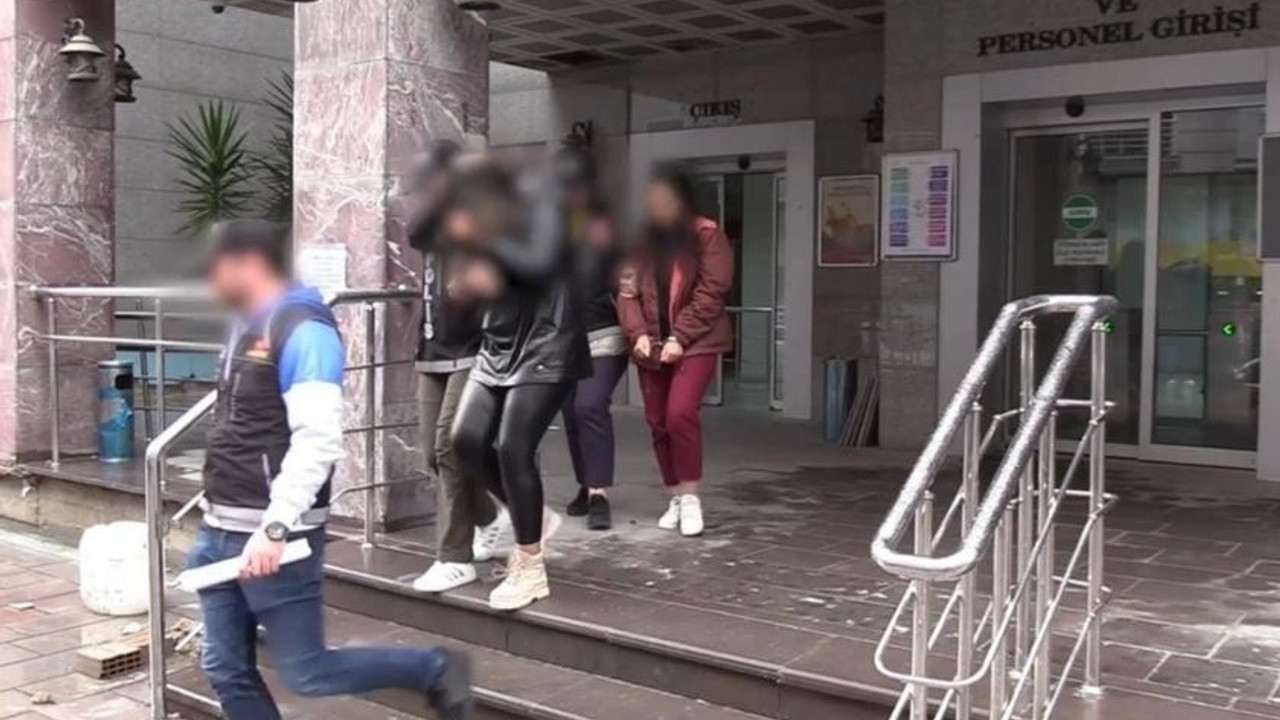 Rize'de operasyon: Bağırsak ve cinsel organına gizlenmiş uyuşturucu bulundu
