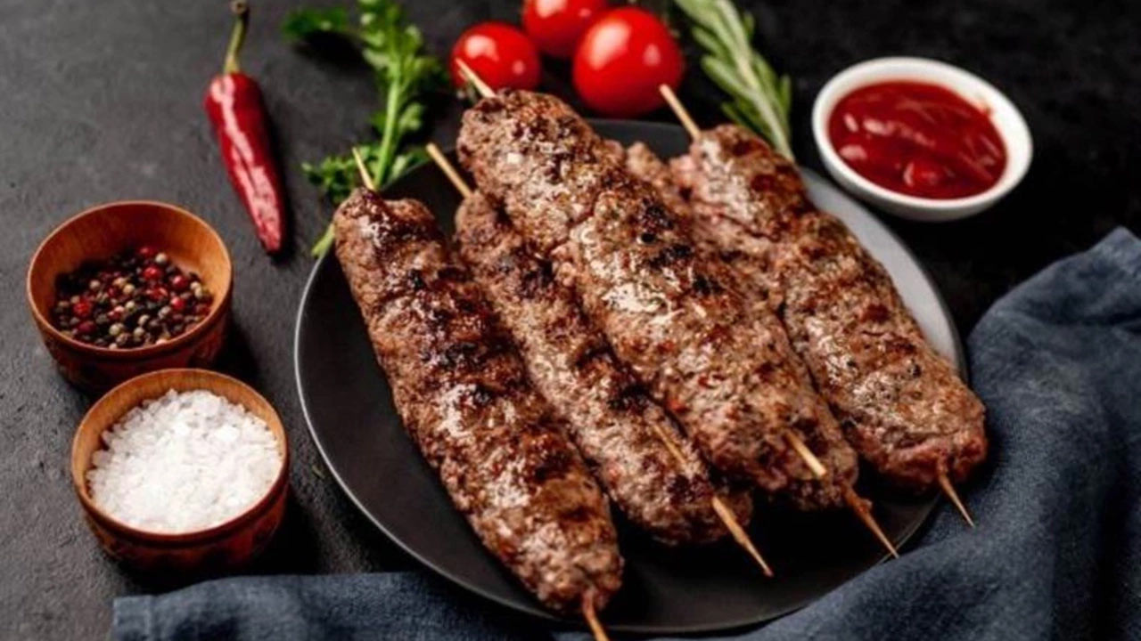 Azerbaycan lüle kebabı tarifi, malzemeleri...