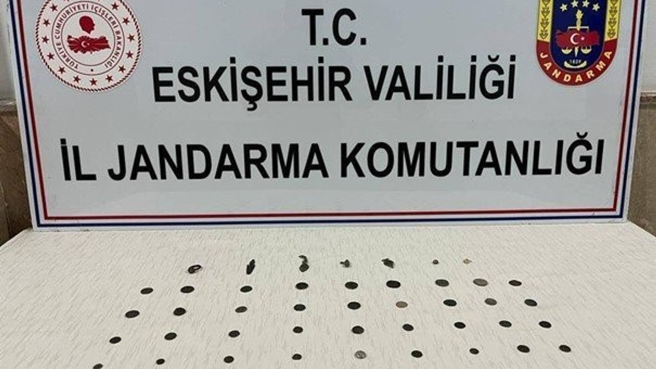 Tarihi eserleri satmaya çalıştı jandarma kıskıvrak yakaladı