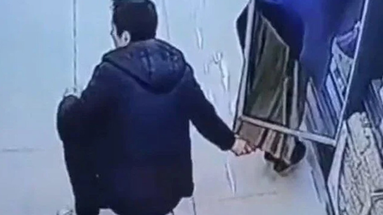 Kadınların etek altı fotoğrafını çekmişti! O komiser hakkında verilen ceza belli oldu