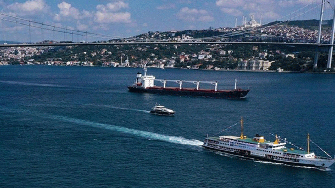 Son dakika! İstanbul Boğazı çift yönlü gemi trafiğine kapatıldı