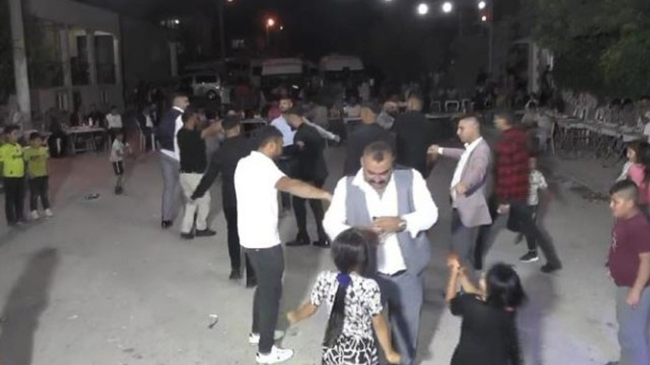 Denizli'de çocuklara alkol içirilen anlara ait skandal görüntüler kan dondurdu!