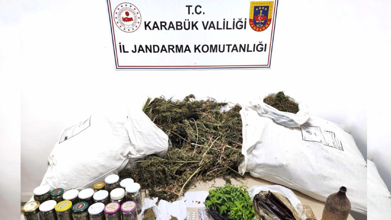 Karabük'te zehir tacirlerinin adreslerine nefes kesen baskın!