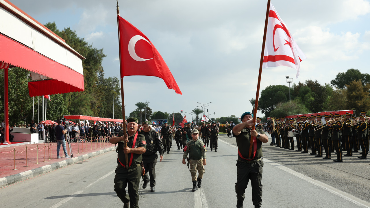 KKTC'nin kuruluşunun 40. yıl dönümü tören ve etkinliklerle kutlanıyor