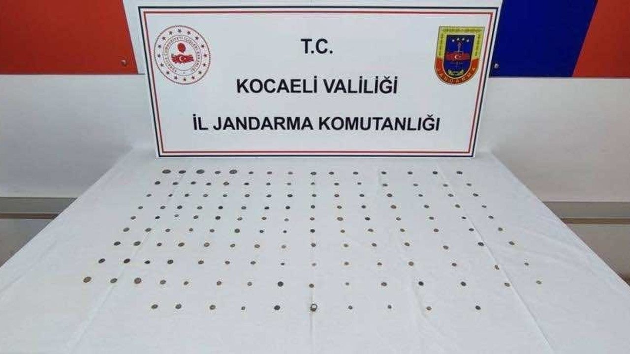 Roma ve Bizans dönemine ait 144 sikke ve yüzük ele geçirildi