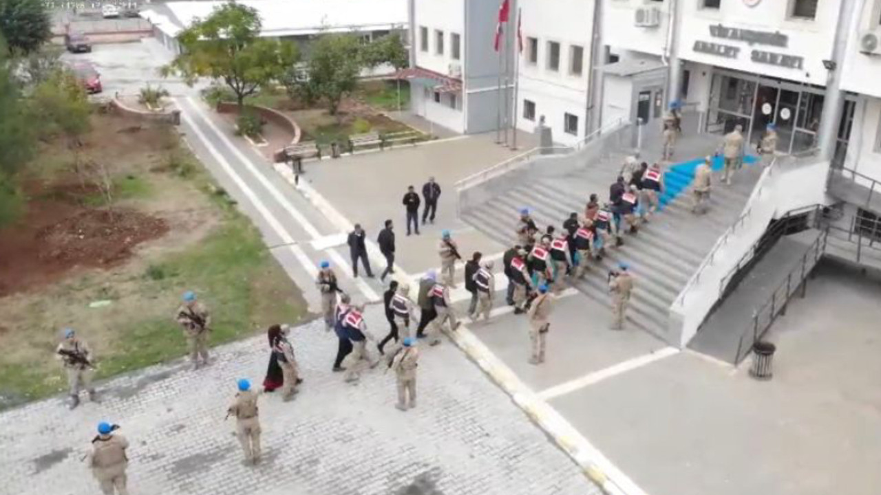 Aranan suç makinelerine operasyon: 57 kişi gözaltına alındı!