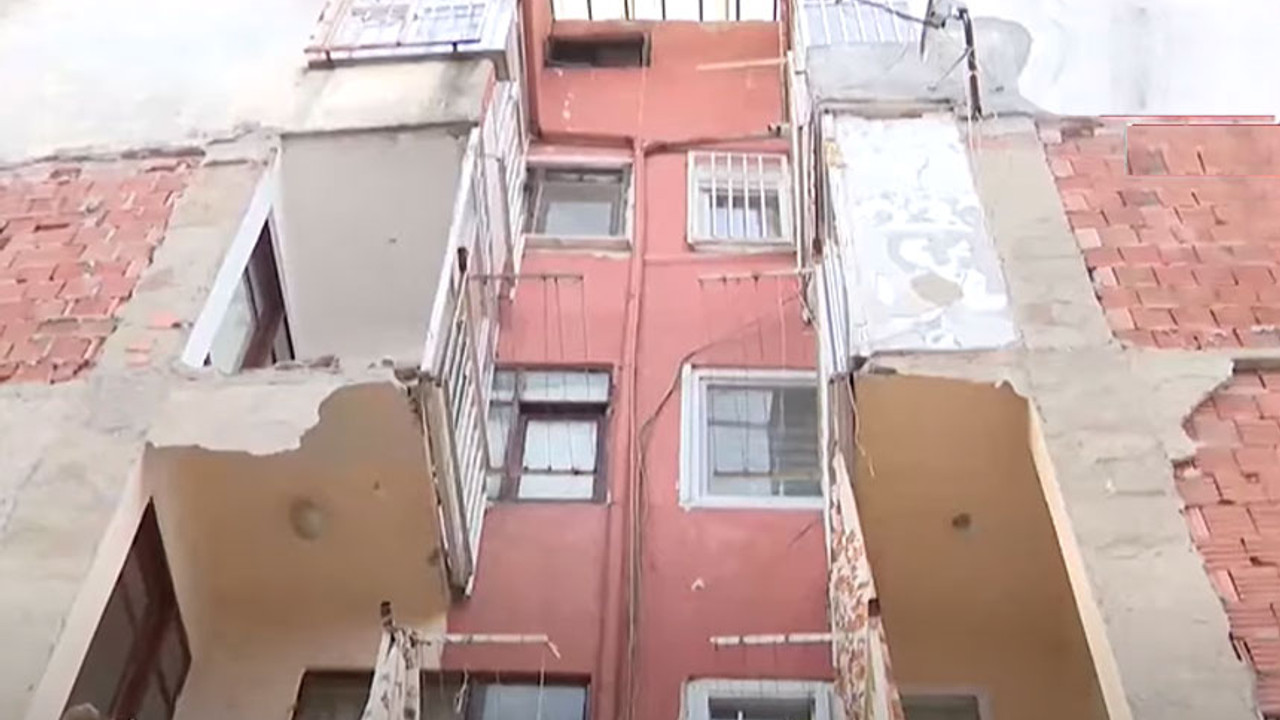 Eski binayı yıkan müteahhit, komşu binayı da duvarından etti!