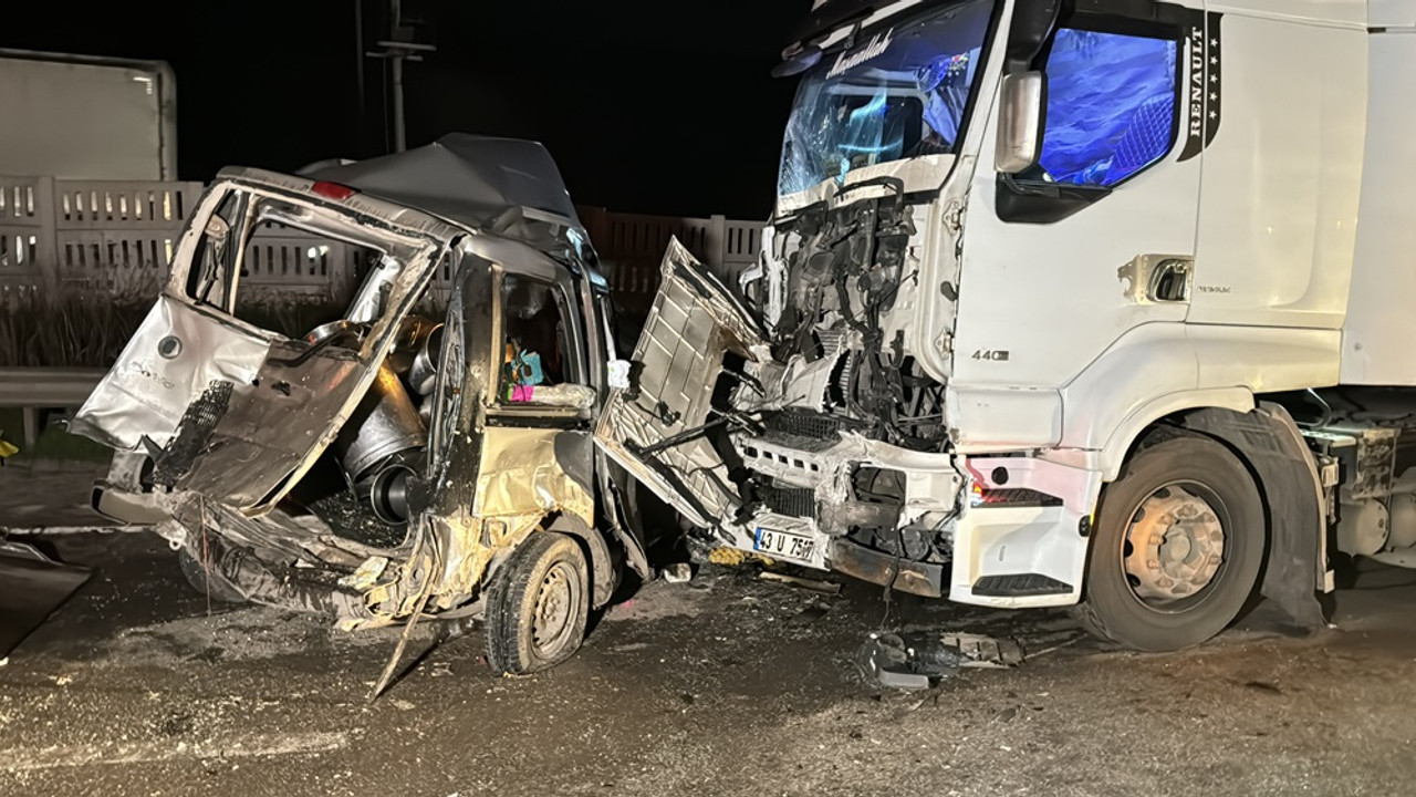 Bursa'da zincirleme trafik kazası: 1 kişi öldü, 2 kişi yaralandı