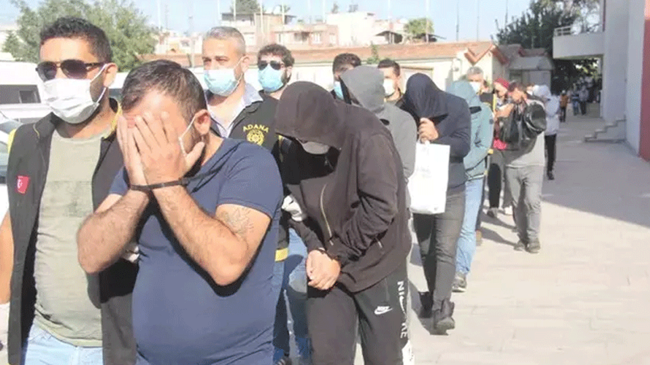 Adana'daki swinger operasyonunda yeni gelişme! Disko topu bozulunca komşudan istemişler