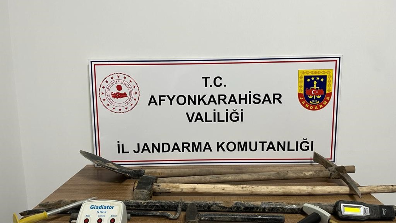 Define arayan iki kişiye jandarmadan suçüstü
