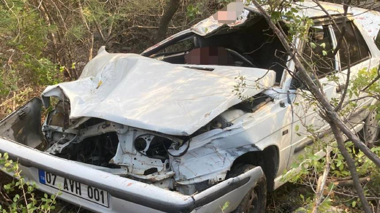 Alanya'da otomobil uçuruma yuvarlandı: 1 ölü, 2 yaralı