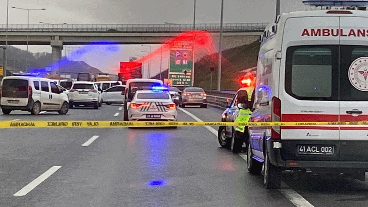 Kocaeli'de bir kişi tır şoförünü rehin aldı! Ali Yerlikaya ile görüşmek istiyor