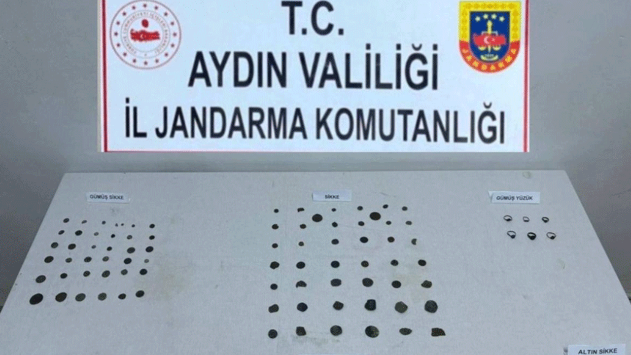 Tarihi eser satarken jandarma tarafından yakalandılar