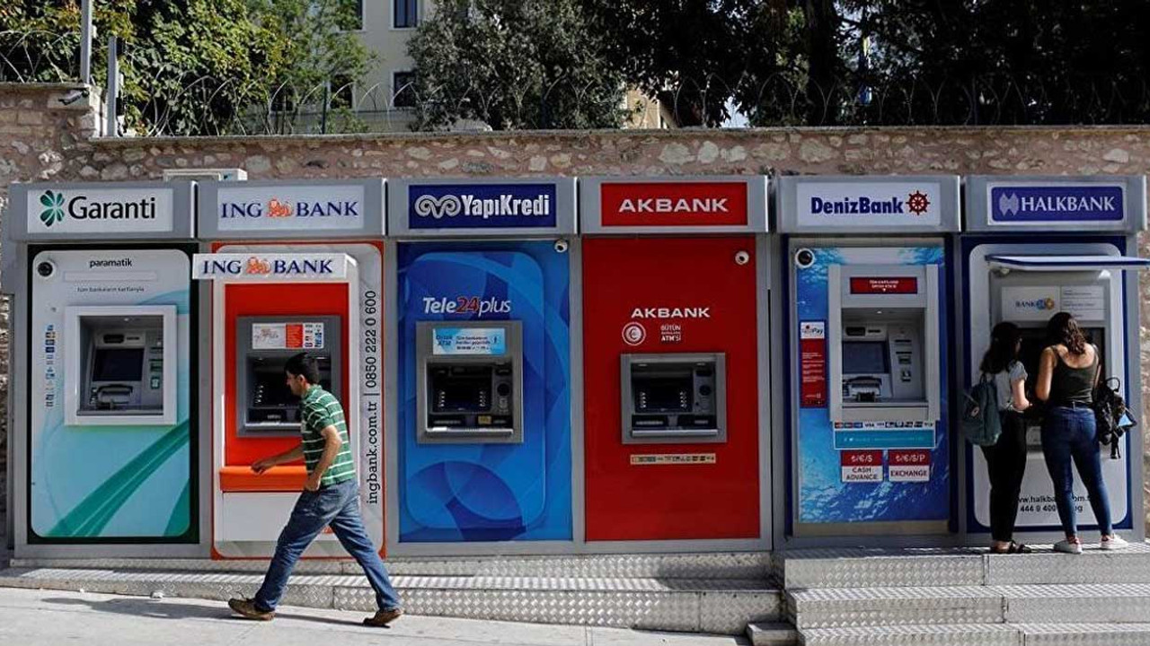 1 Ocak'ta bankalar açık mı? 2024 Yılbaşında bankalar açık mı, tatil mi, çalışıyor mu?