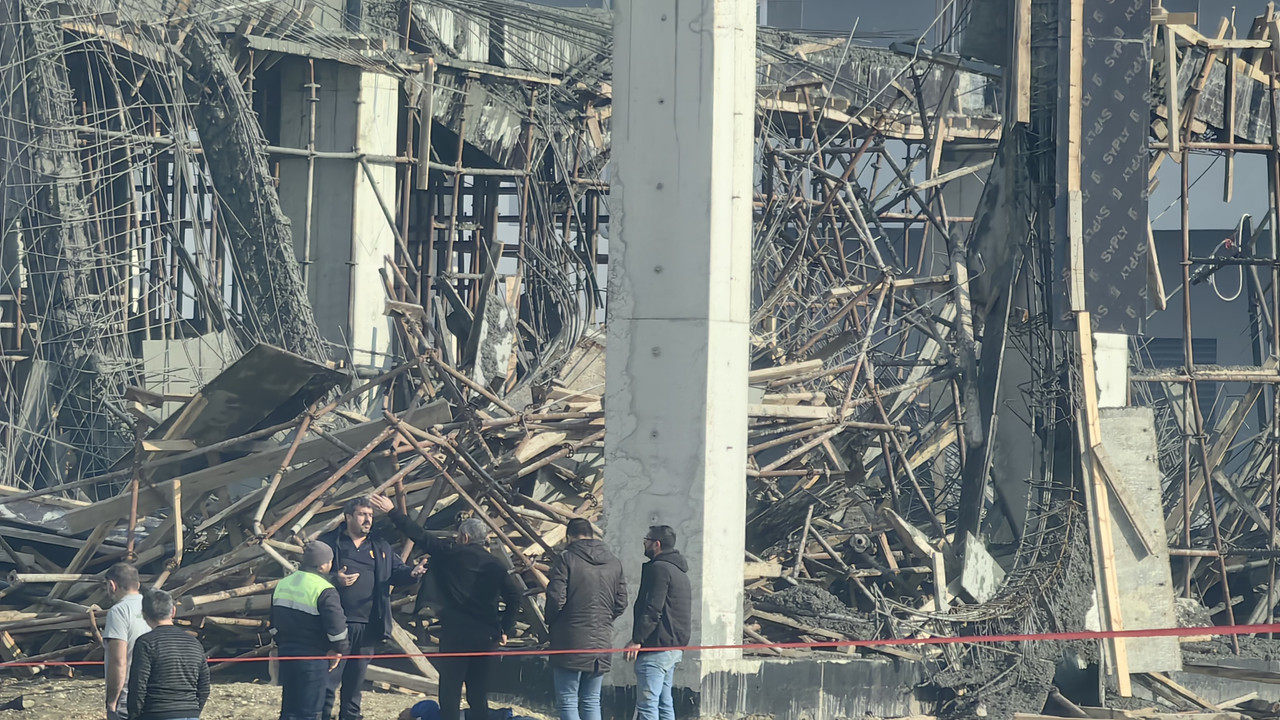 Fabrika inşaatı çöktü, 6 işçi yaralandı