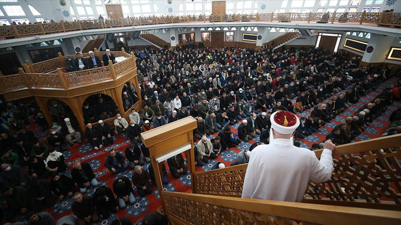 30 Ağustos Cuma namazı saat kaçta kılınacak? İstanbul, Ankara, İzmir 30 Ağustos il il Cuma namazı saatleri Diyanet 2024