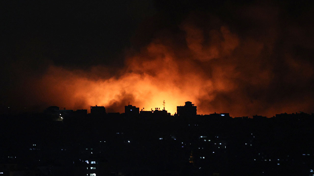 İsrail ordusunun Gazze'ye düzenlediği hava saldırılarında onlarca sivil öldü