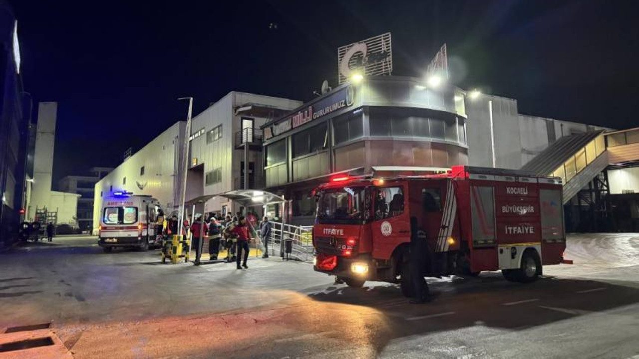 Kocaeli'de lastik fabrikasında yangın: 8 işçi dumandan etkilendi